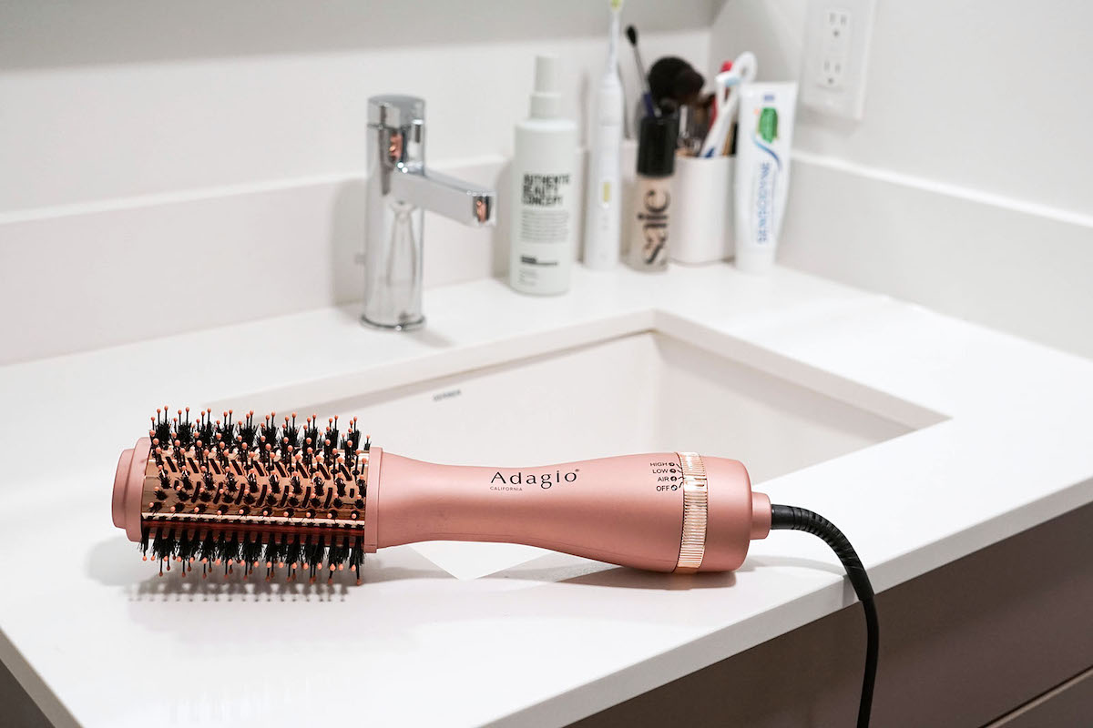 Adagio blowout brush pro 8