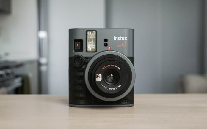 Fujifilm INSTAX MINI 41 instant camera review